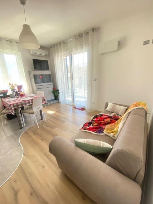 Il Giardino Dei Ciliegi Apartment Colico Exterior photo