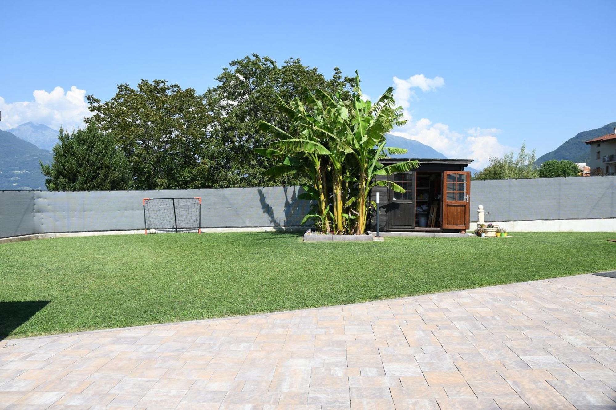 Il Giardino Dei Ciliegi Apartment Colico Exterior photo